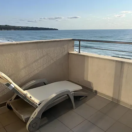 Apartment With Magnificent View In *